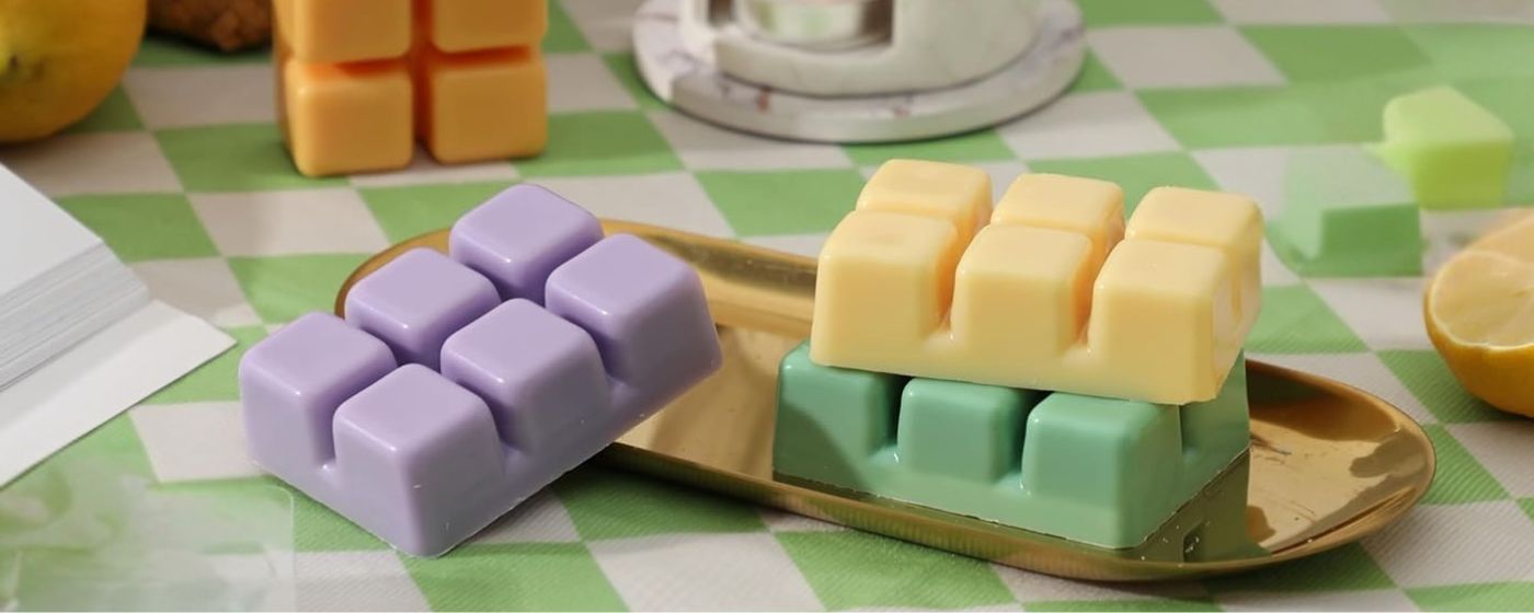 Premium Wax Melts aus Österreich, Duftwachs online kaufen, Raumduft mit Wax Melts, Duftwachs für gemütliche Atmosphäre, Wax Melts für den Herbst, Langanhaltender Raumduft mit Wax Melts, Reed Diffuser für frischen Duft, Kerzenwärmer mit Duftwachs, Duftwachs für Zuhause, Wax Melts für Schlafzimmer und Bad, elektrische Duftlampen für Duftmelts von Candle Warmers, Wax Melts für den Winter, Wax Melts für den Sommer, Wax Melts für den Frühling, Angebot Sale 10 Prozent auf alle Duftwachse, Wax Melts